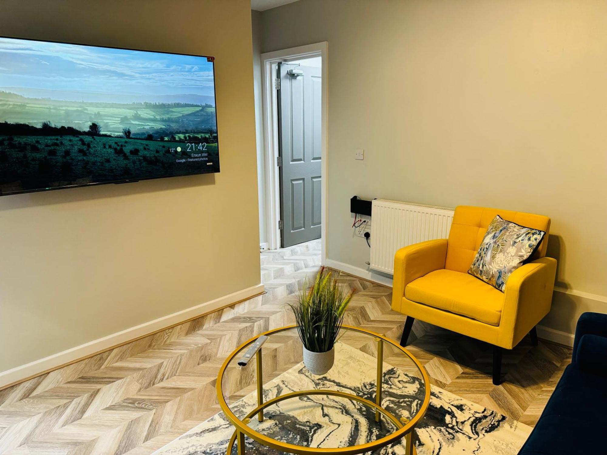 Comfy Studio Flat And Workspace Near Ashton-U-Lyne Station Stalybridge Exterior photo