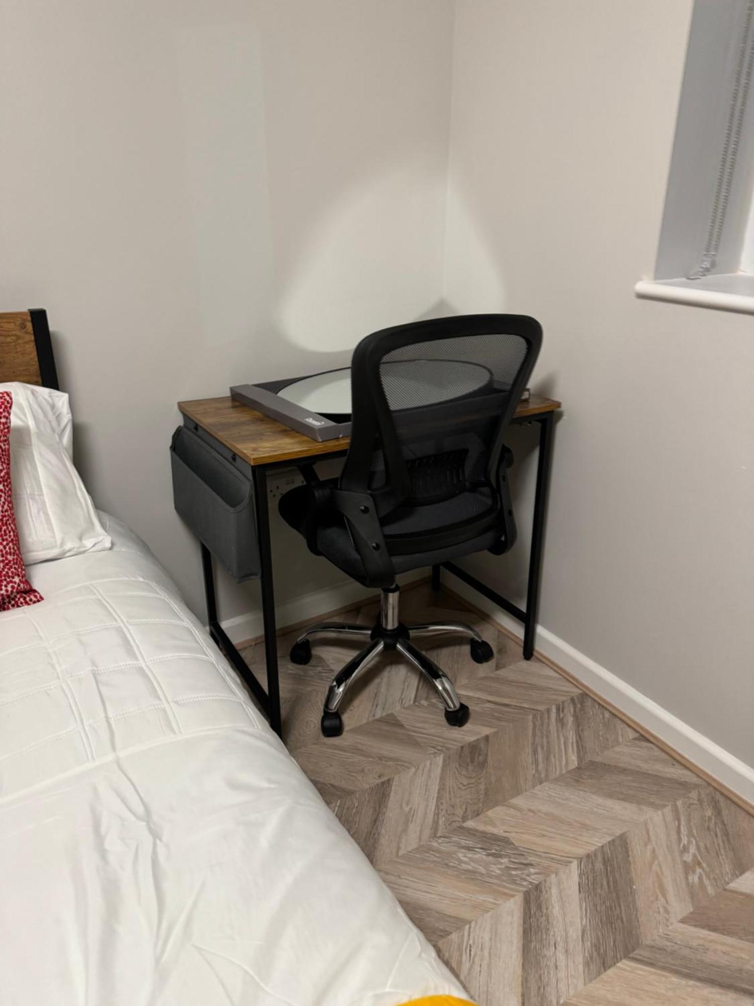 Comfy Studio Flat And Workspace Near Ashton-U-Lyne Station Stalybridge Exterior photo